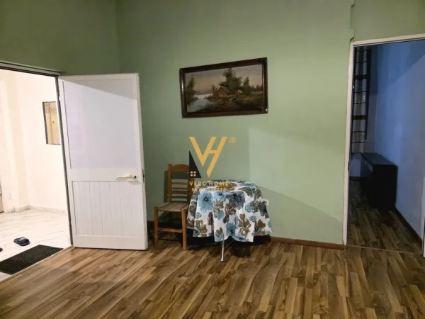 Tirane, jepet me qera apartament 1+1+Ballkon Kati 1, 78 m² 500 € (MYSLYM SHYRI)