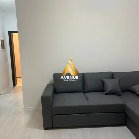 Tirane, jepet me qera apartament 1+1+Ballkon Kati 2, 70 m² 600 € (RRUGA FEJZI HIZMO)