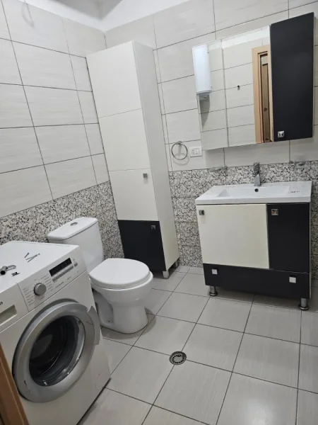 Tirane, jap me qera apartament 1+1 Kati 5, 60 m² 370 € (nela 6)