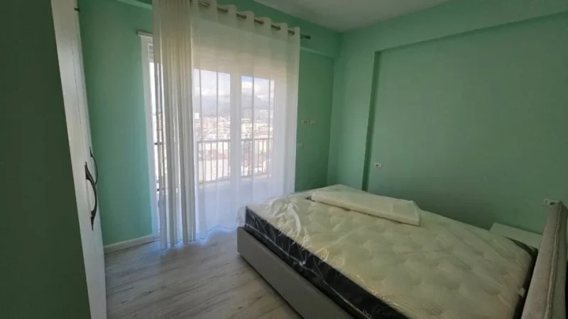 Tirane, jepet me qera apartament 2+1 Kati 8, 90 m² 650 € (Brryli)