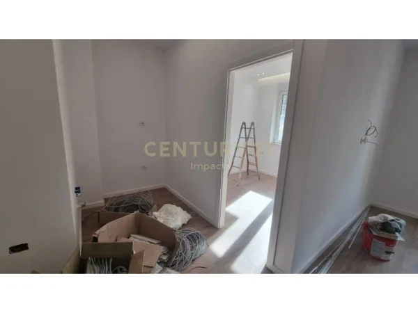 Tirane, shitet apartament 1+1 , 64 m² 130.000 € (Liqeni i Thate, Tiranë)