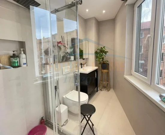 Qera, Apartament 2+1+2, Shallvaret, Tiranë.