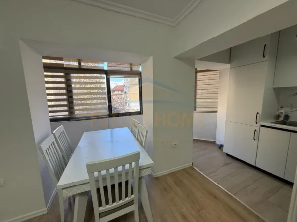 Tirane, jepet me qera apartament 2+1 Kati 3, 75 m² 750 € (Stadiumi Dinamo)