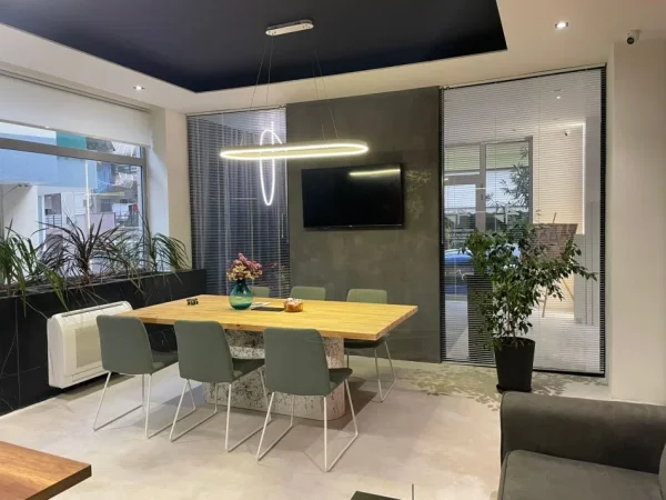 Tirane, shitet dyqan Kati 0, 101 m² 250.000 € (LIQENI I THATE)