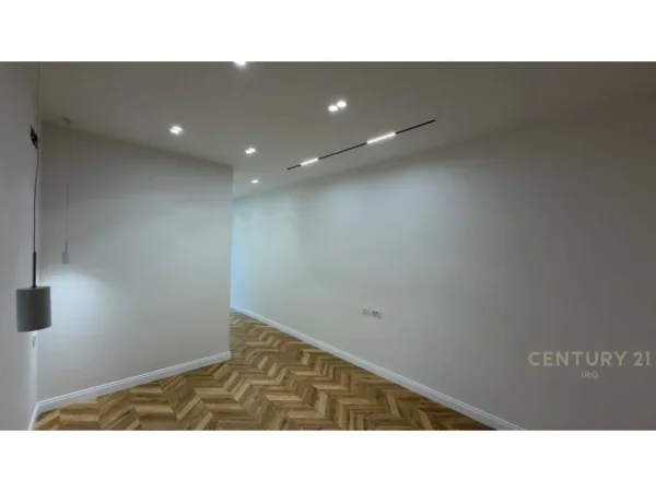 Tirane, shes apartament 1+1 Kati 1, 67 m² 137.000 € (ZGJERIMI I REZIDENCES KODRA E DIELLIT 1)