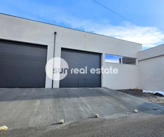 Shkoder, jepet me qera magazine Kati 0, 2.050 m² 5.500 € (rr. INXH GJOVALIN GJADRI)