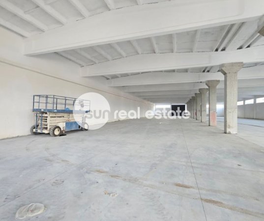 Shkoder, jepet me qera magazine Kati 0, 2.050 m² 5.500 € (rr. INXH GJOVALIN GJADRI)