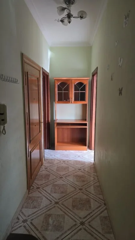 Durres, jepet me qera apartament 1+1+Ballkon Kati 3, 75 m² 330 € (Muzeumi)