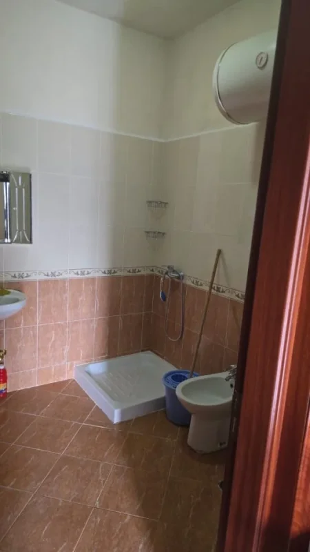 Durres, jepet me qera apartament 1+1+Ballkon Kati 3, 75 m² 330 € (Muzeumi)