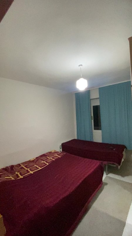 Jepet Apartament 1+1 me Qera në Rrugen Vaso Pasha afer Gardes, Liqenit dhe Bllokut,   420 €URO