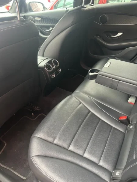 Tirane, shes SUV Nafte, kafe tiptronik Klima 160 km 27.500 €