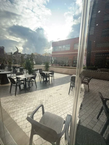 Tirane, shitet ambjent biznesi Kati 0, 70 m² 55.000 € (Delijorgji)