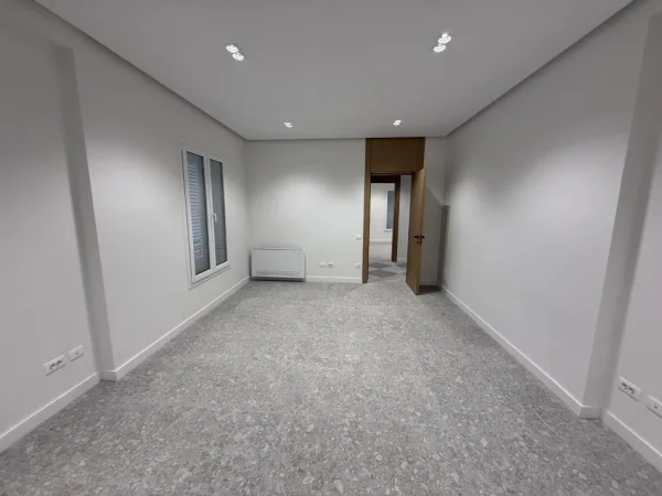 Tirane, jepet me qera Vile Kati 0, 400 m² 8.000 € (Ambasada Amerikane)