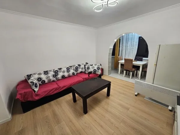 Tirane, jepet me qera apartament 2+1 Kati 5, 65 m² 500 € (VASIL SHANTO)