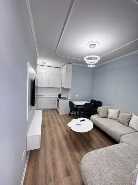 Tirane, jepet me qera apartament 1+1 Kati 8, 59 m² 600 € (Rruga Fortuzi)