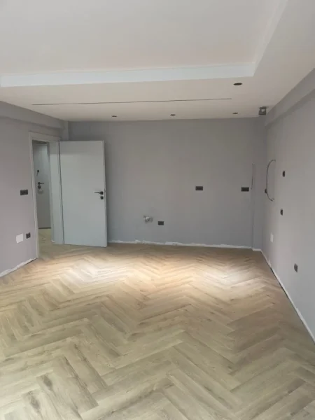 Tirane, jepet me qera 2+1 Kati 2, 92 m² 1.250 € 