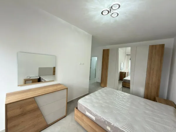 Tirane, jepet me qera apartament 2+1 Kati 7, 94 m² 700 € (Don Bosko)