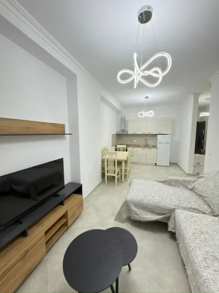 Tirane, jepet me qera apartament 2+1 Kati 7, 94 m² 700 € (Don Bosko)