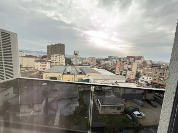 Tirane, jepet me qera apartament 2+1 Kati 7, 94 m² 700 € (Don Bosko)