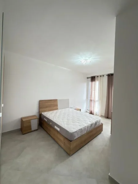 Tirane, jepet me qera apartament 2+1 Kati 7, 94 m² 700 € (Don Bosko)