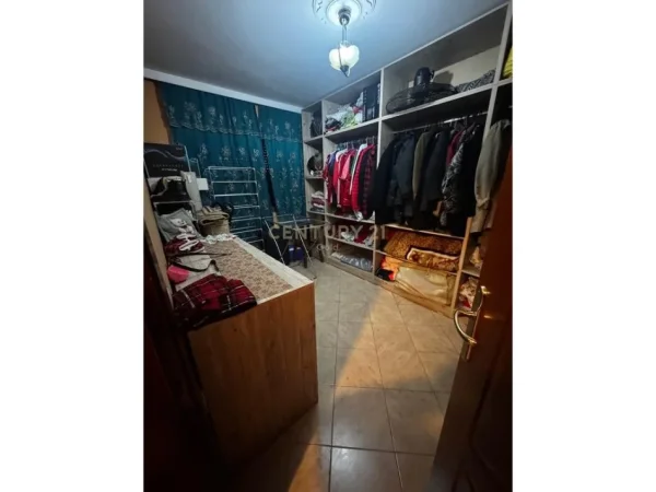 Tirane, shitet apartament 3+1+Ballkon Kati 6, 117 m² 170.000 € 