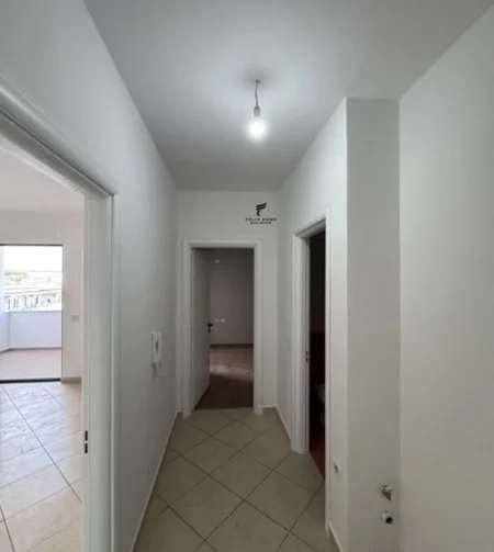 Tirane, jepet me qera apartament 1+1 Kati 8, 65 m² 400 € (ASTIR)