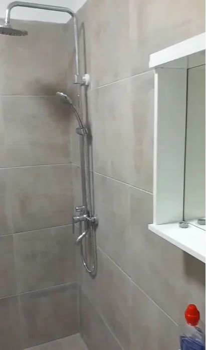 Tirane, jepet me qera apartament 1+1 Kati 3, 64 m² 450 € (XHAMLLIKU)