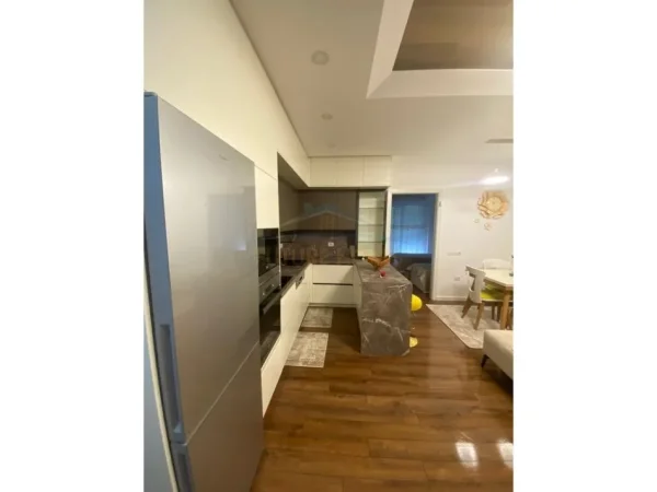 Tirane, shitet apartament 2+1 Kati 4, 93 m² 195.300 € (LIQENI I THATE)