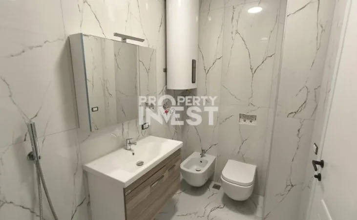 Tirane, jepet me qera apartament 2+1 Kati 5, 100 m² 680 € (Fusha e aviacionit)