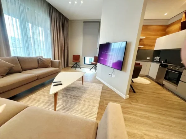 Tirane, jepet me qera apartament 2+1 , 1.100 € 