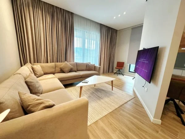 Tirane, jepet me qera apartament 2+1 , 1.100 € 