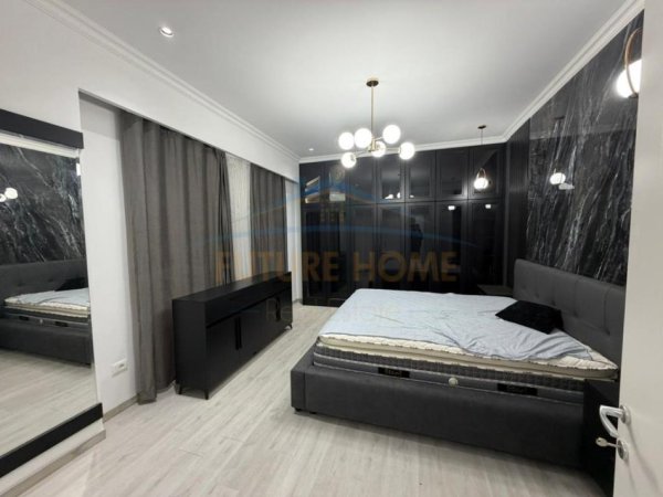 Tirane, jepet me qera apartament 2+1 Kati 9, 114 m² 1.400 € (Rruga e kavajes)