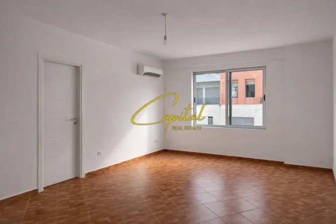 Tirane, jepet me qera apartament 1+1 Kati 4, 70 m² 400 € (ASTIR)