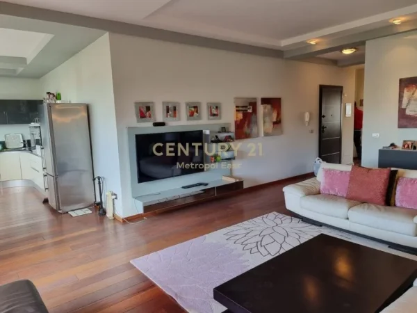 Tirane, jepet me qera apartament 2+1 Kati 1, 142 m² 1.400 € (Stadiumi Dinamo)