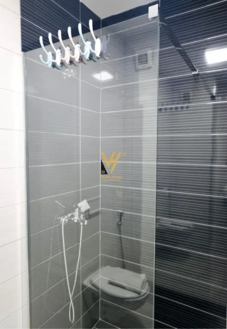 Tirane, jepet me qera apartament 2+1+Ballkon Kati 2, 112 m² 1.100 € (KOMUNA E PARISIT)