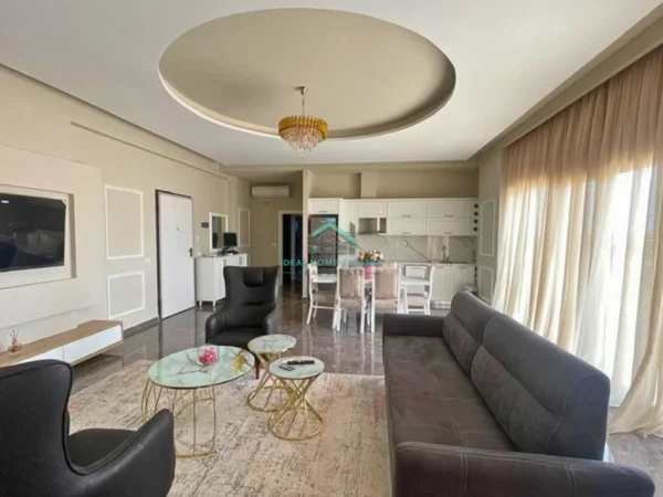 Vlore, jepet me qera apartament+verande | Penthouse 3+1+Ballkon Kati 12, 220 m² 1.000 € (VLORE)