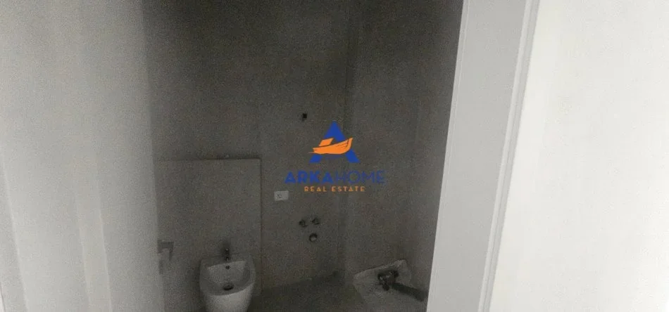 Tirane, shitet apartament 3+1+Ballkon Kati 2, 135 m² 339.000 € 