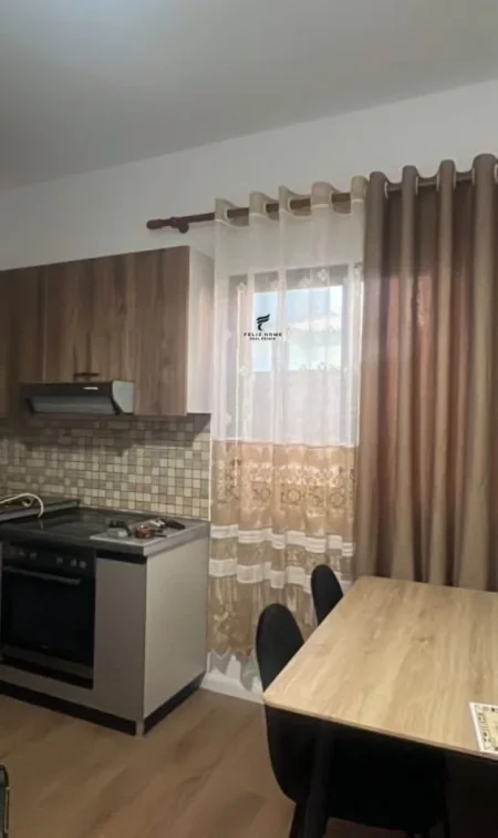 Tirane, jepet me qera apartament 1+1 Kati 1, 70 m² 400 € (JORDAN MISJA)