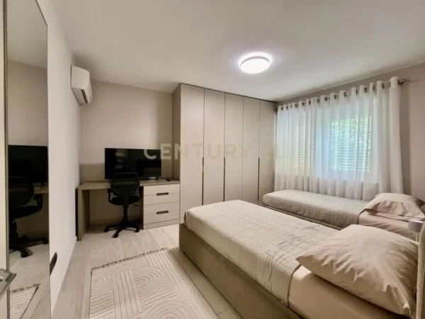 Tirane, shes apartament 2+1 Kati 2, 75 m² (Qender)