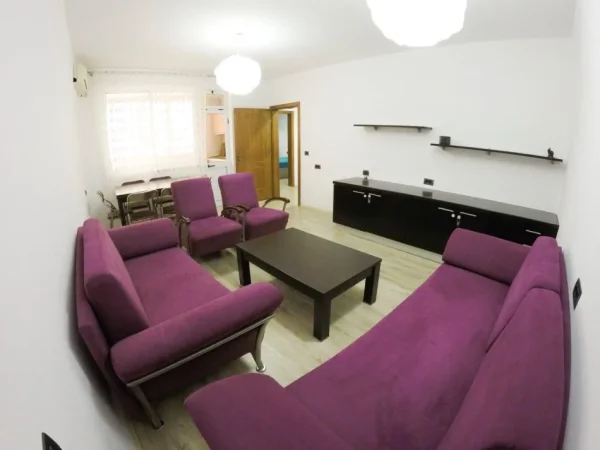 Tirane, jepet me qera apartament 1+1 Kati 5, 60 m² 500 € 