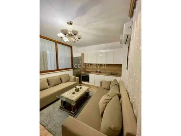 Tirane, jepet me qera apartament 2+1 Kati 2, 70 m² 600 € (Don Bosko)
