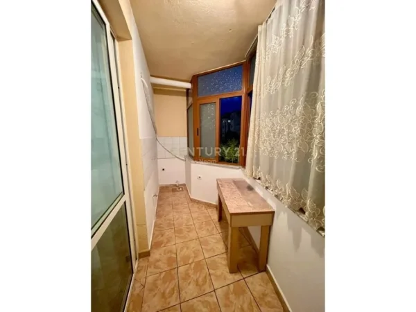 Tirane, jepet me qera apartament 2+1 Kati 2, 70 m² 600 € (Don Bosko)