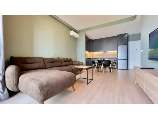 Tirane, jepet me qera apartament 2+1 Kati 6, 85 m² 800 € (Kompleksi magnet)