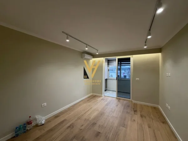 Tirane, shitet apartament 1+1+Ballkon Kati 5, 45 m² 125.000 € (21 DHJETORI)