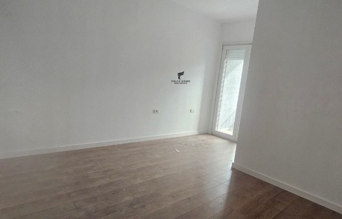 Tirane, shitet apartament 3+1 Kati 2, 135 m² 339.000 € (PAZARI I RI)