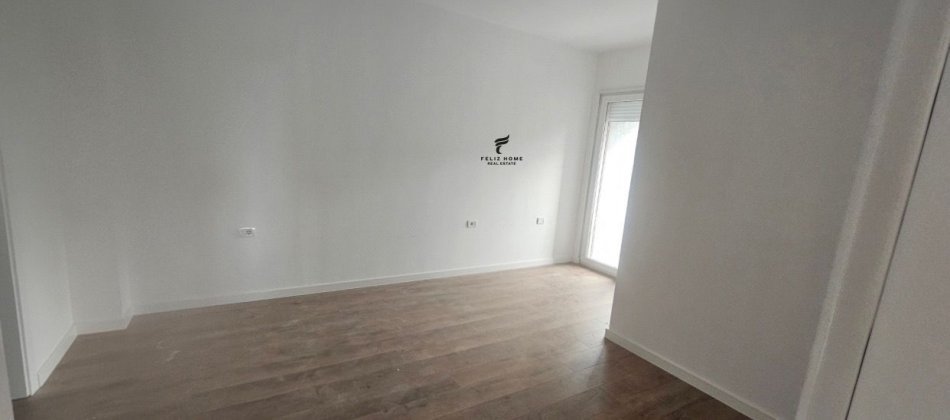 Tirane, shitet apartament 3+1 Kati 2, 135 m² 339.000 € (PAZARI I RI)