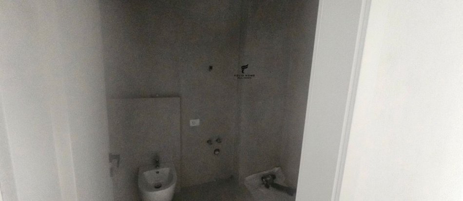 Tirane, shitet apartament 3+1 Kati 2, 135 m² 339.000 € (PAZARI I RI)