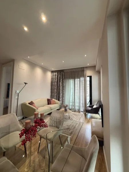 Tirane, jepet me qera apartament 2+1+Ballkon , 110 m² 1.500 € (Park Gate Tirana, Rruga e Elbasanit)