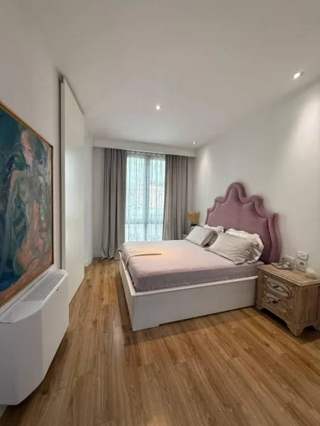 Tirane, jepet me qera apartament 2+1+Ballkon , 110 m² 1.500 € (Park Gate Tirana, Rruga e Elbasanit)