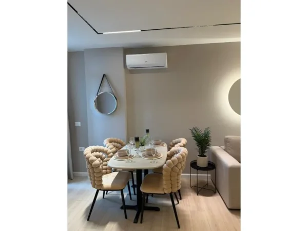 Tirane, jepet me qera apartament 1+1 Kati 7, 60 m² 1.000 € (Liqeni Tiranes)